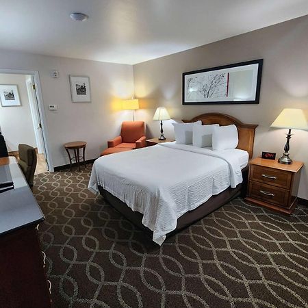 Ramada Bayside Inn & Suites Eureka Exteriér fotografie