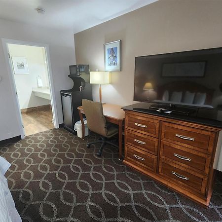 Ramada Bayside Inn & Suites Eureka Exteriér fotografie