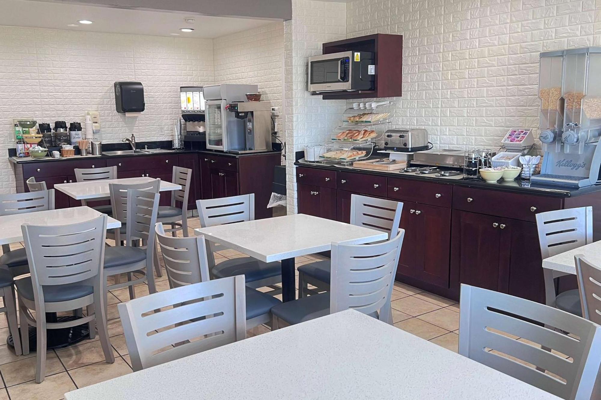 Ramada Bayside Inn & Suites Eureka Exteriér fotografie
